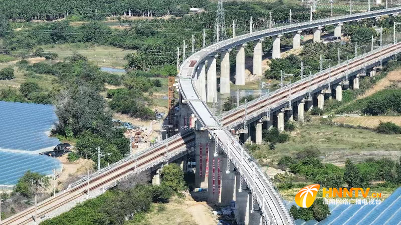 三亚至乐东铁路改造工程四个转体梁顺利转体